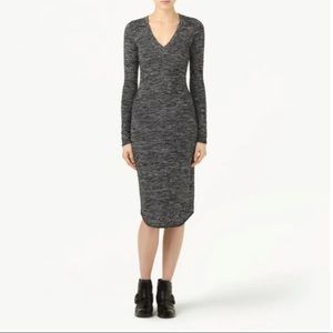 Aritzia Wilfred Free Lisiere V-Neck Dress